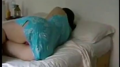خورد کشش , کانال سکسی سوپر در تلگرام شخص اسپری قهوه ای با روغن و شیطان